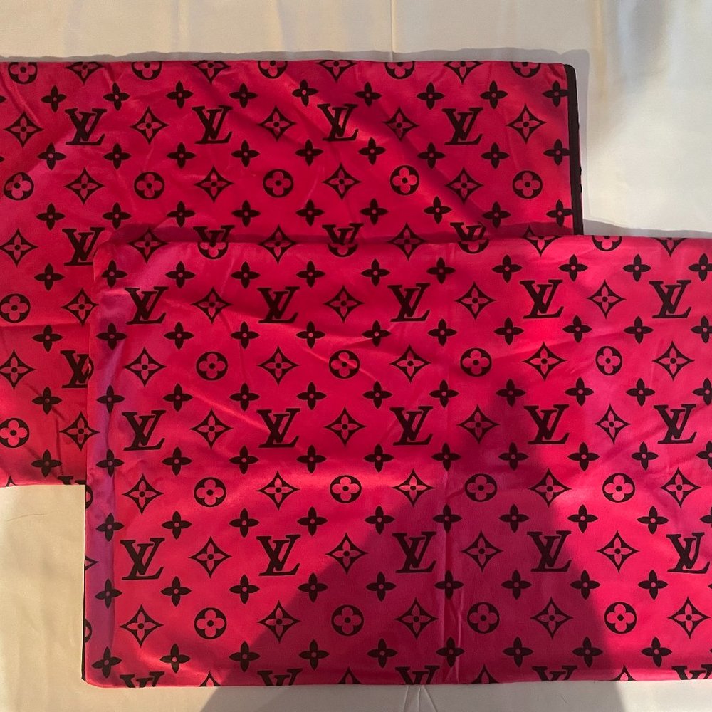 Trendy Fashionable Pillowcases